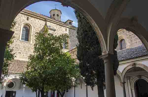Granada 260 - La Cartuja - claustro.jpg
